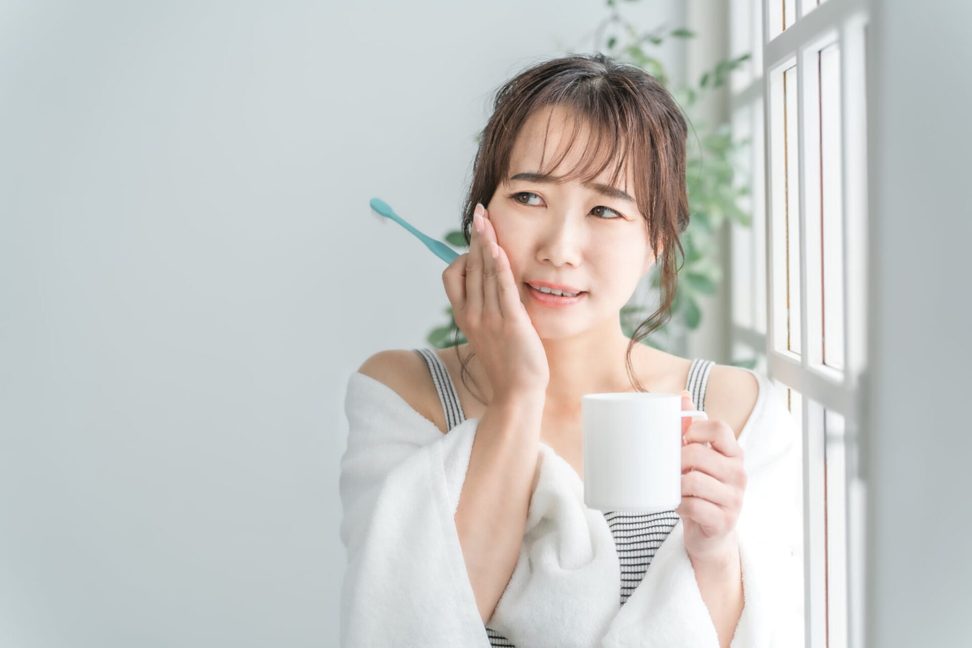 セルフケアをしっかりできず虫歯が再発した女性