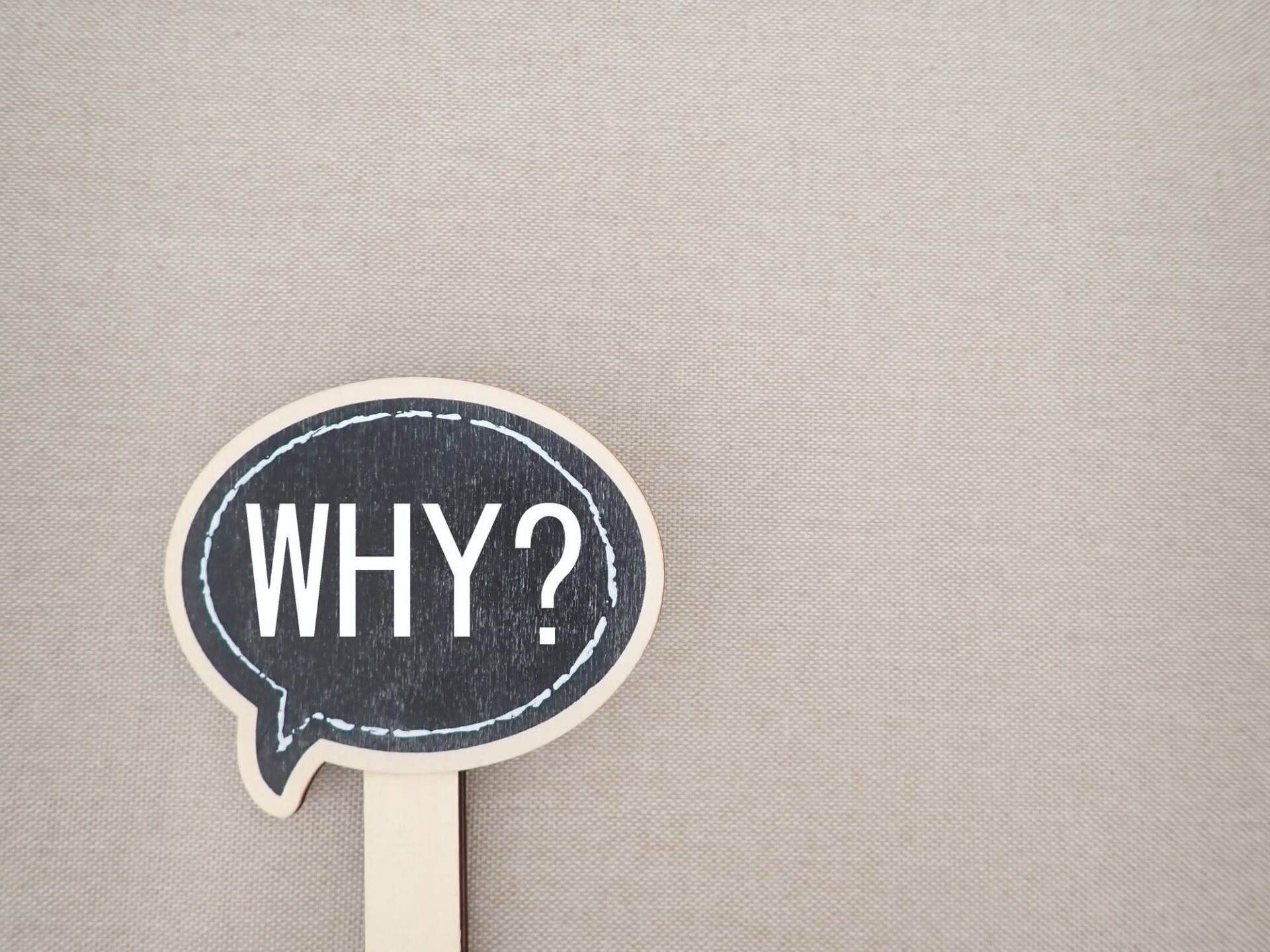 なぜインプラント治療に期間がかかるのか説明するイメージ