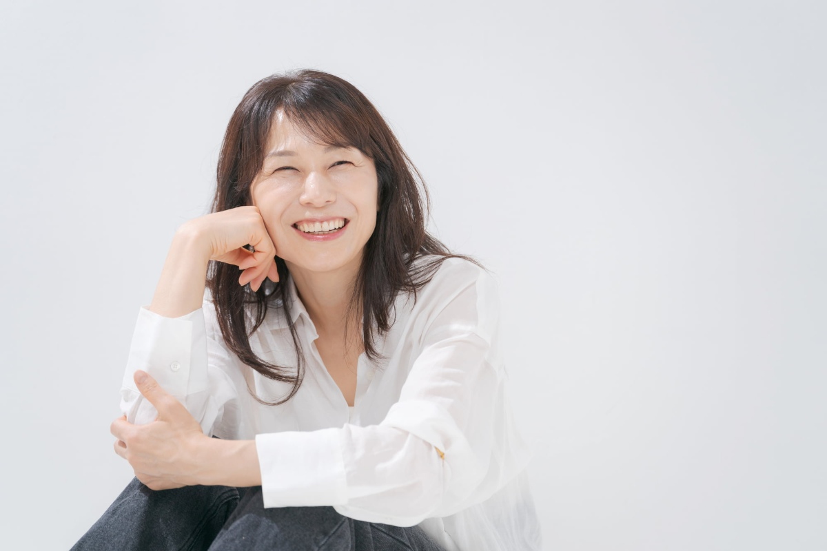 歯周病を治療して口臭がなくなった笑顔の女性